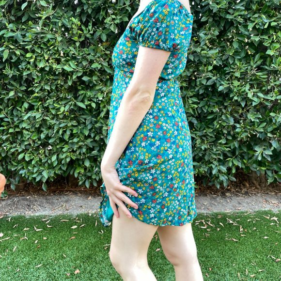 SOLD Green Floral Babydoll Dress Size M - Picture 5 of 5